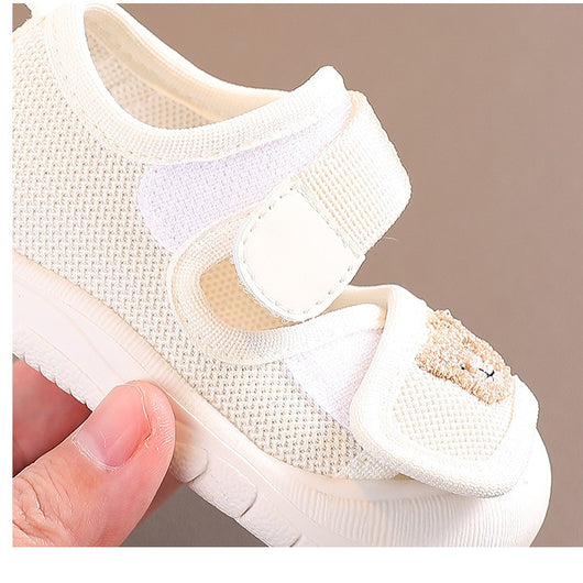 Sandalias para Bebé con Osito Bordado, Suela Suave y Antideslizante - Image 11