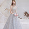 Vestido de Novia Gris Elegante con Cuello Alto - Corte Slim Cintura Media