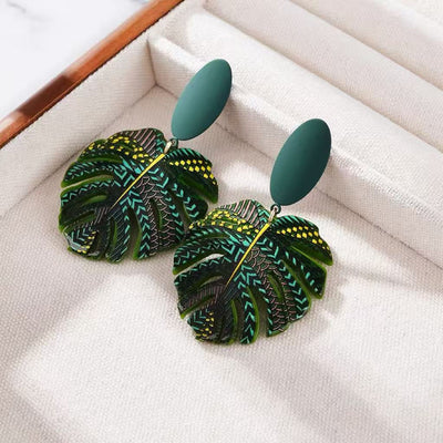 Aretes de Hoja de Palma Verde - Diseño Minimalista Étnico