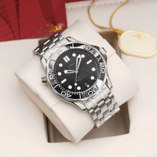 Reloj Deportivo de Acero con Movimiento de Cuarzo y Correa de Goma - Image 2