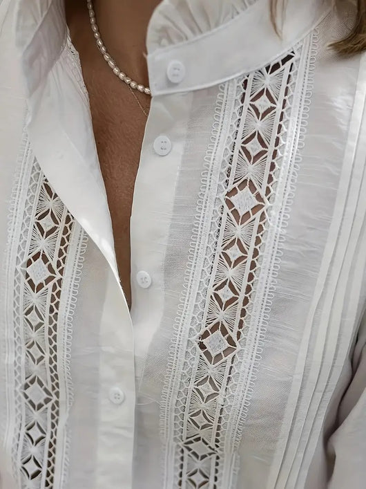 Blusa Blanca Elegante con Escote en V y Detalles de Encaje - Image 11