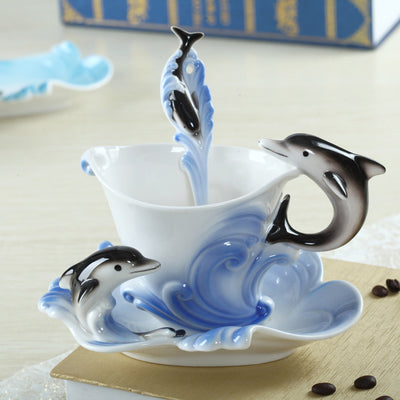 Taza de Café Delfín de Porcelana Lang Pintada a Mano con Platillo - Image 5