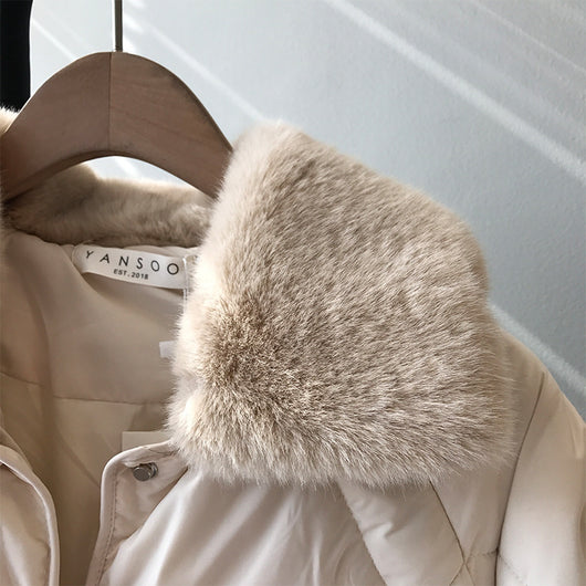 Chaqueta Acolchada para Mujer con Cuello de Piel y Diseño Rombo - Image 20