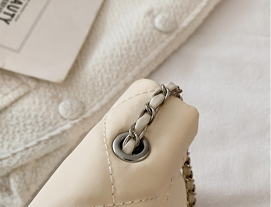 Bolso Bandolera de Diamantes Elegante y Minimalista - Image 11