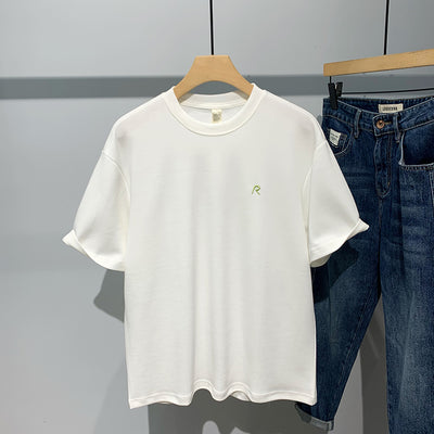 Playera Clásica de Manga Corta con Monograma Bordado - Image 2