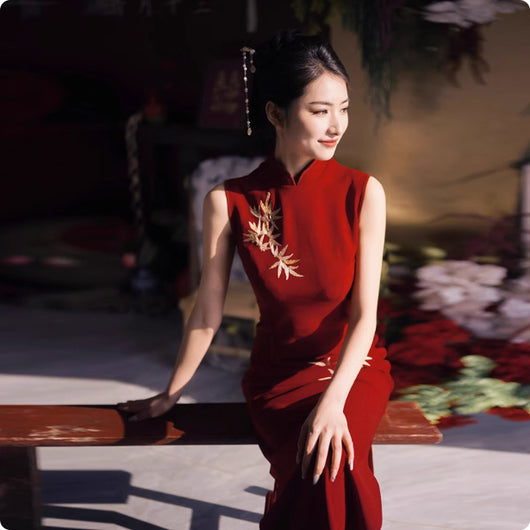 Vestido Largo Cheongsam Rojo Bordado Elegante de Bambú - Image 7