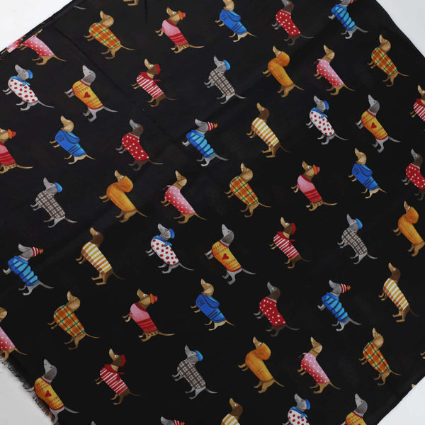Pañoleta de Satén Estampada con Perro Salchicha - Image 6