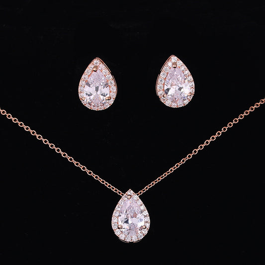 Collar y Aretes de Gemas en Forma de Gota de Agua - Image 2