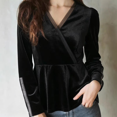Blusa de Terciopelo Negra Ajustada al Cuerpo con Cintura Fruncida y Mangas Largas - Image 3