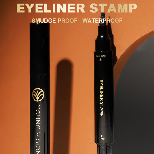 Delineador Negro y Blanco de Larga Duración Resistente al Smudge