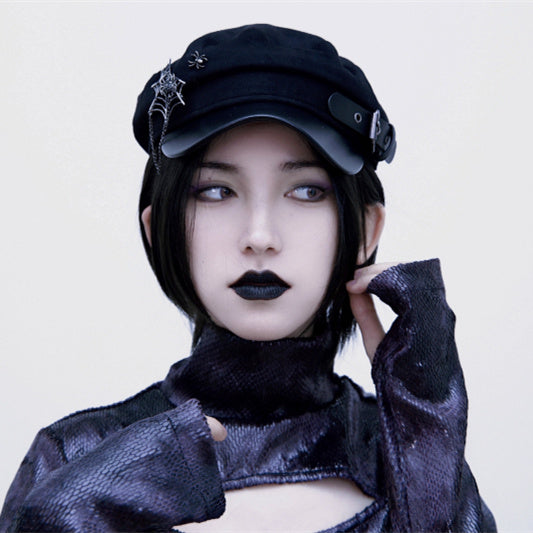 Gorro de Lana Tejido a Mano con Cadena Araña y Estampado Periódico