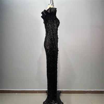 Vestido Negro con Lentejuelas y Hombro Descubierto - Diseño Elegante con Abertura - Image 4