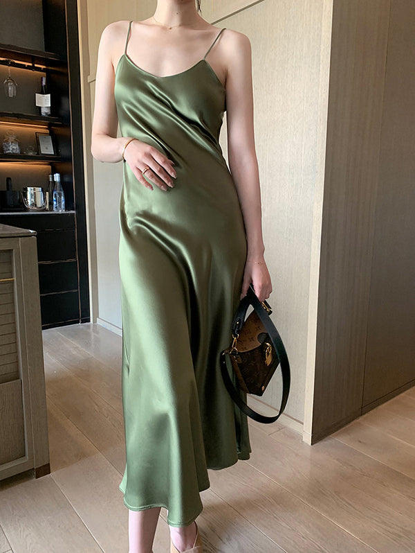 Vestido Slip de Acetato Satinado - Diseño Versátil Ajustable