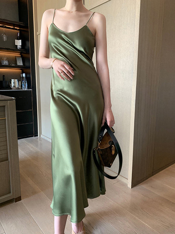 Vestido Slip de Acetato Satinado - Diseño Versátil Ajustable