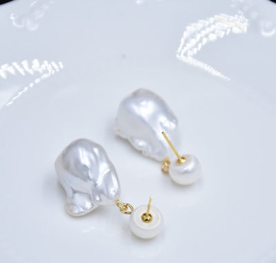 Aretes de Perla Barroca Elaborada con Diseño de Cola - Image 4