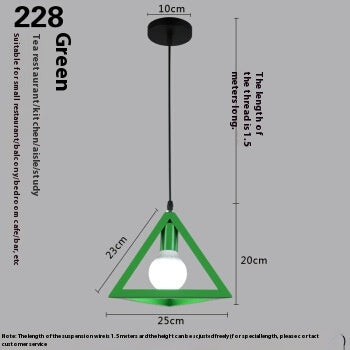 Lámpara Colgante Triangular Estilo Nórdico en Hierro Forjado - Image 6