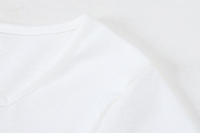 Camiseta Gris Ajustada de Manga Corta para Mujer - Image 10