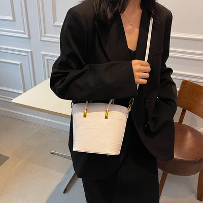 Bolso Cubo Portátil Estilo Coreano para Otoño e Invierno - Image 12