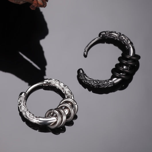 Aretes de Plata Esterlina para Hombre con Diseño de Aro Dorado - Image 2
