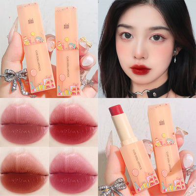 Labial Mate Naranja Albaricoque con Acabado Duradero e Hidratante - Image 9