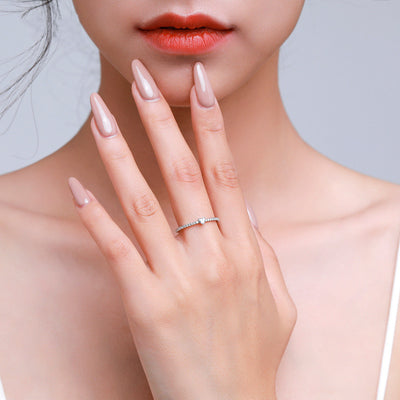 Anillo de Plata Esterlina S925 con Diamante Simulado en Forma de Corazón - Image 3