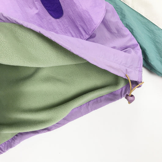 Chaqueta Suéter con Cuello Alto y Parche de León - Diseño de Combinación de Colores Moderno - Image 7