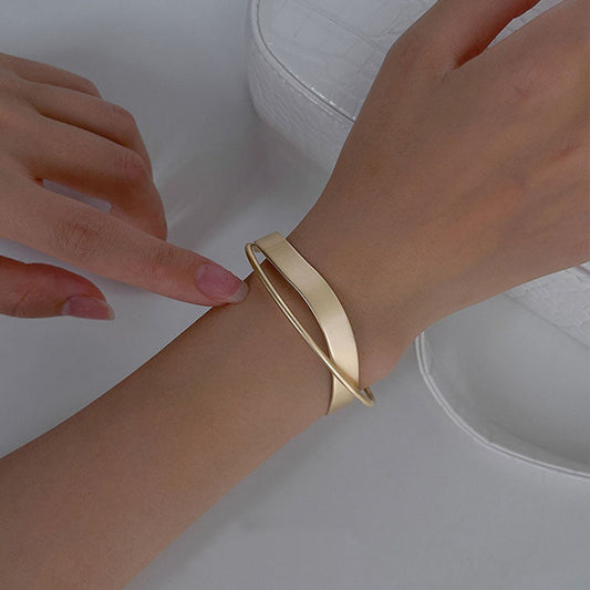 Pulsera Minimalista Normcore para Mujer - Diseño Elegante y Versátil - Image 2