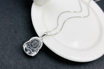Collar de Plata Estilo Étnico con Colgante Buda Diamantado - Image 9