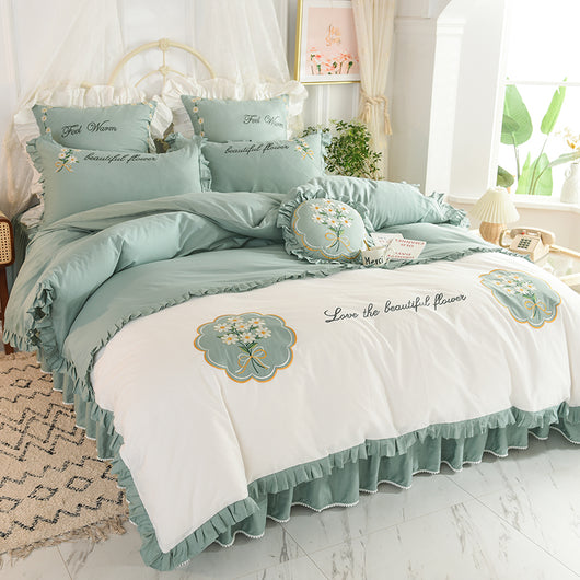 Juego de Cama Infantil de 4 Piezas en Algodón con Volantes y Bordado de Flores - Image 3
