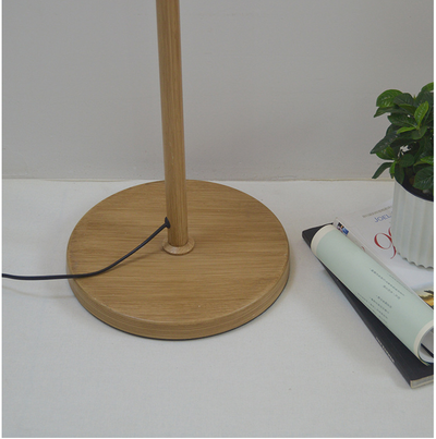 Lámpara de Pie Vertical en Tonos Cálidos - Diseño Minimalista Moderno - Image 11