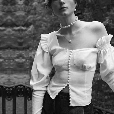 Blusa Blanca Retro de Manga Larga con Volantes y Escote Strapless - Image 9