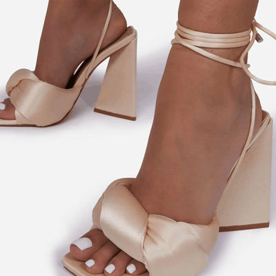 Sandalias Romanas de Tacón Cuadrado con Bloque Triangular - Image 4