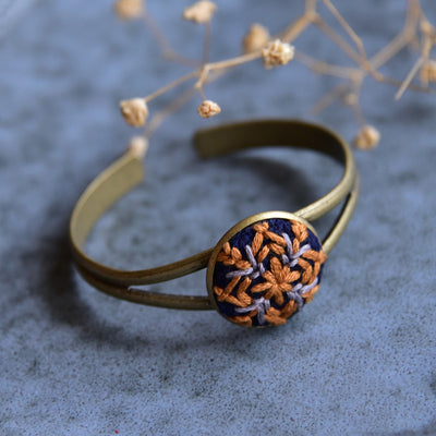 Anillo Ovalado con Bordado Artesanal Patrón Vintage - Image 3