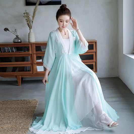 Hanfu Retro Cuello V con Flores 3D y Combinación de Colores - Image 4
