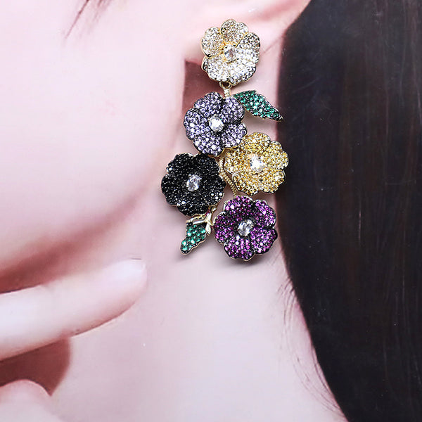 Aretes Floreales de Circonita - Elegancia Botánica para Cada Ocasión