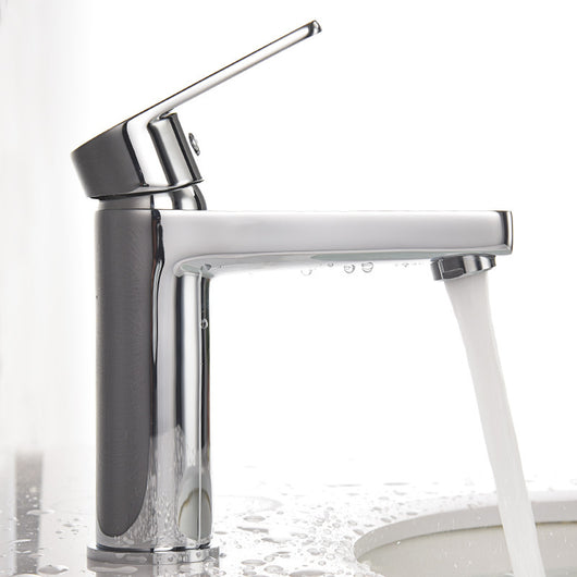 Grifo de Baño Cuadrado en Cobre con Control de Agua Caliente y Fría - Image 3