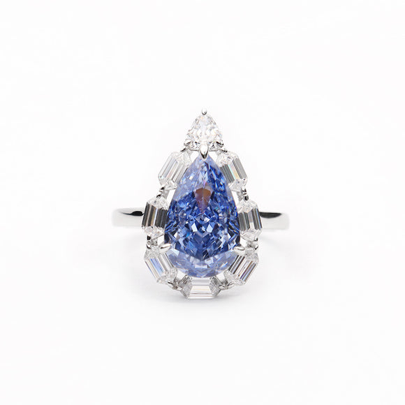 Anillo de Diamante Azul Sintético Talla Gota de Agua en Plata 925