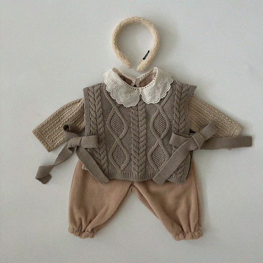 Blusa de Algodón Grueso con Cuello de Encaje - Image 9