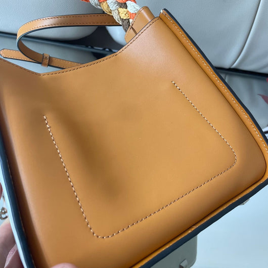 Bolso Crossbody Cuero Vacuno Pequeño Cuadrado - Image 12