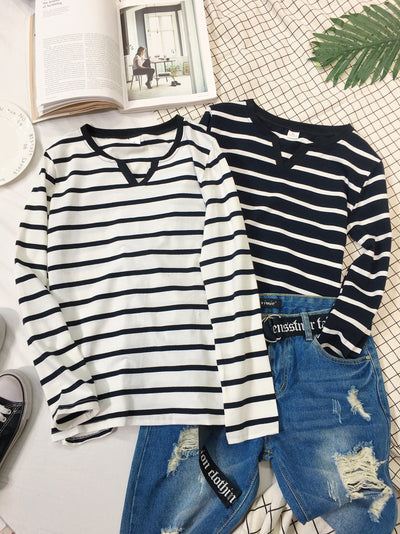 Playera Ajustada de Rayas con Cuello en V y Manga Larga para Mujer - Image 17