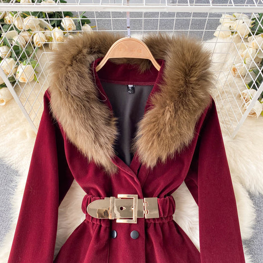Traje Ejecutivo Mujer con Abrigo de Peluche Sintético - Image 13