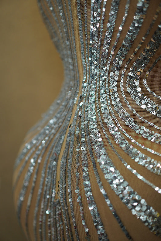 Vestido de Gala con Plumas y Cristales Brillantes para Mujer - Image 9