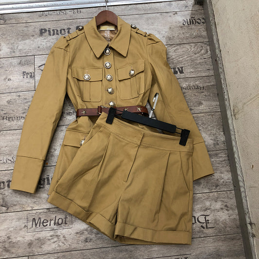 Traje Militar Femenino de Temperamento y Elegancia - Image 2