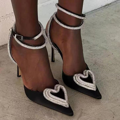 Sandalias Elegantes con Corazones de Cristal Brillante - Diseño Versátil