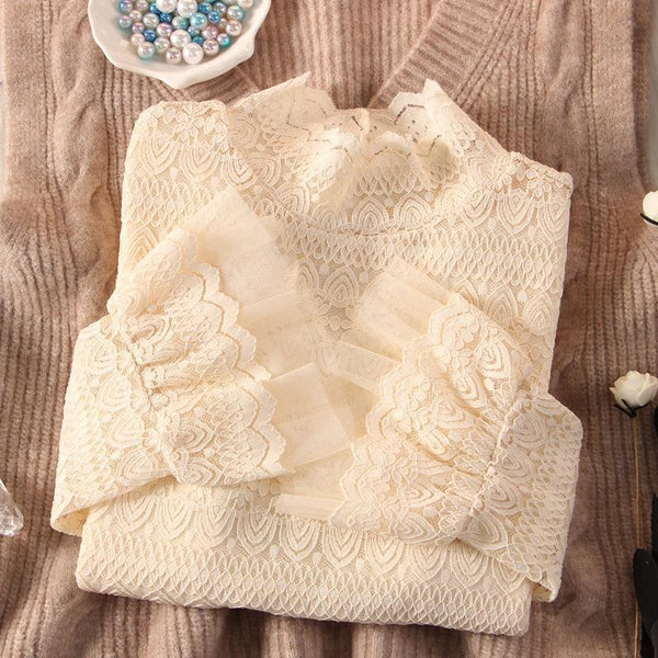 Blusa Cuello Alto con Encaje y Malla Aterciopelada Plus