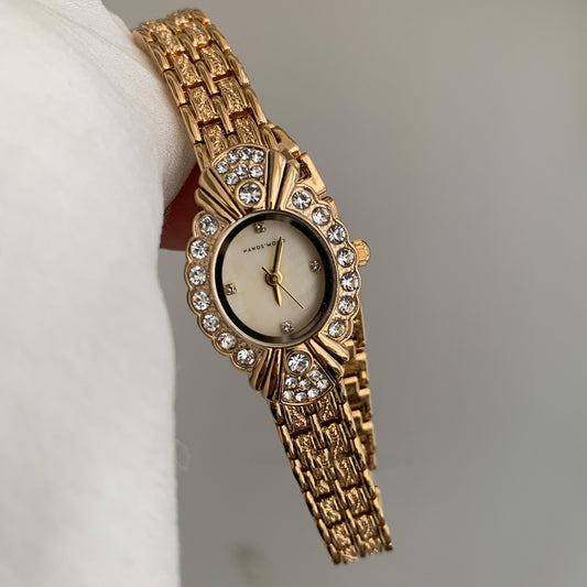 Reloj Vintage Estilo Corte Diamante Esfera Pequeña Amarillo Otoño Invierno - Image 2