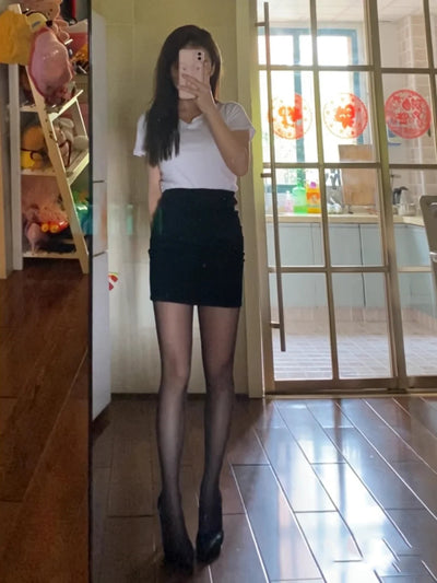 Conjunto de Dos Piezas: Falda Corta de Seda Negra Elegante Talla Grande - Image 6
