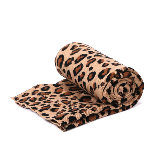 Conjunto de Gorro y Bufanda de Lana Tejida con Estampado de Leopardo - Image 10