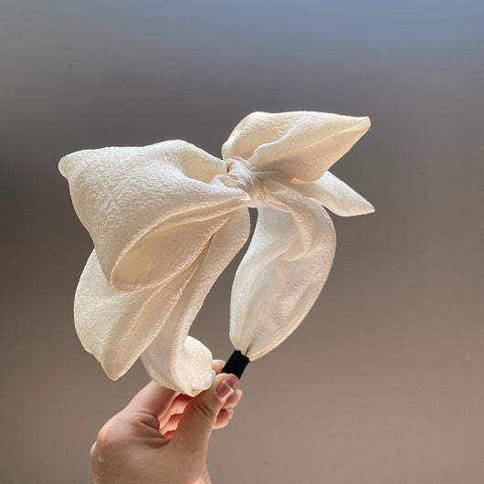 Diadema Oversized con Lazo Seersucker - Accesorio de Moda de Alto Impacto - Image 6