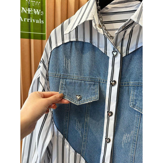 Camisa Denim Holgada con Patchwork a Rayas - Estilo Casual y Desenfadado - Image 4